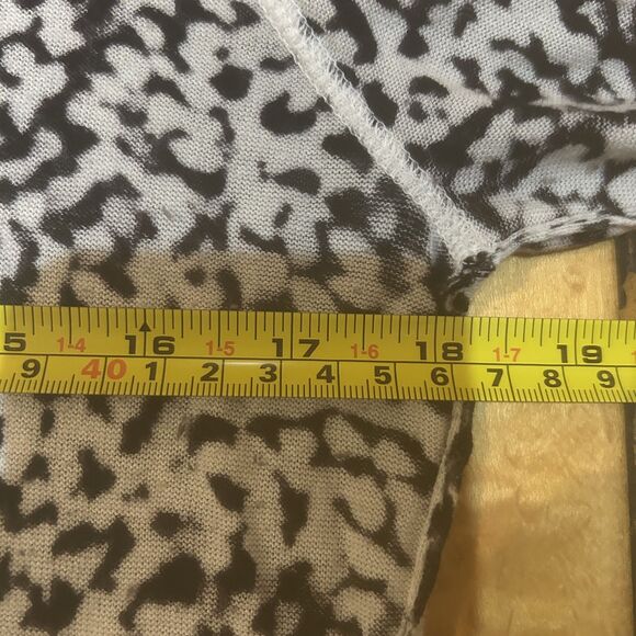 Kokun Sweater Womens XL Cashmere Bamboo Black & White Animal Print Sustainable - Picture 6 of 11